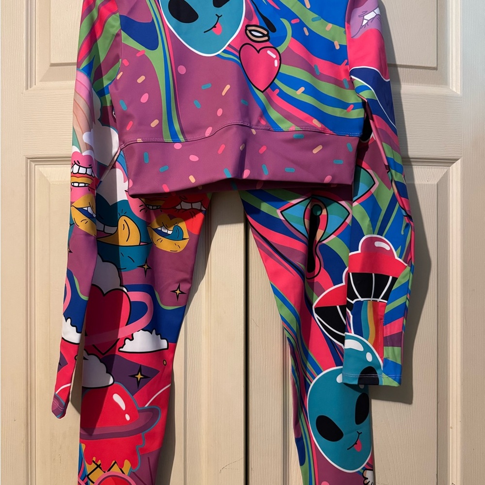 Colorful Graphic Print Two-Piece Active Wear Set - Picture 2 of 2